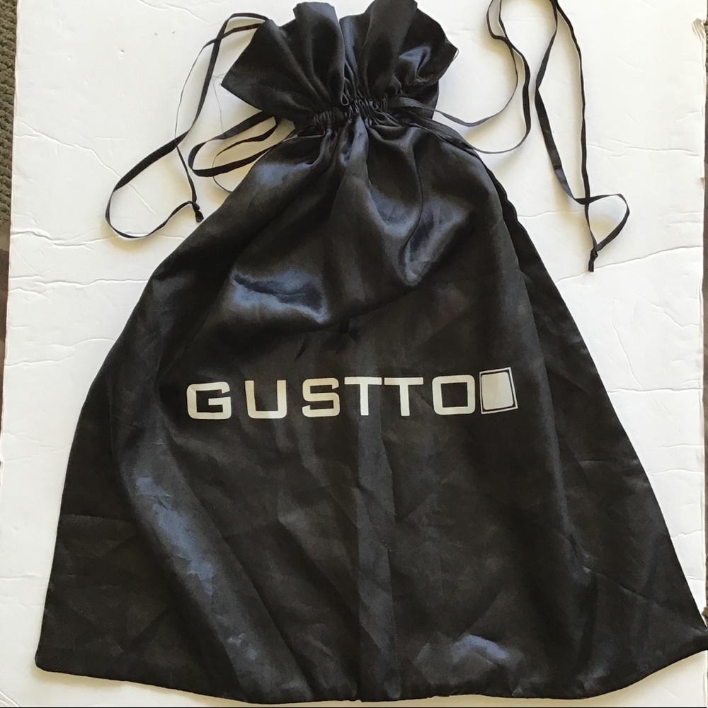 GUSTTO BLACK SATIN LARGE DUSTBAG